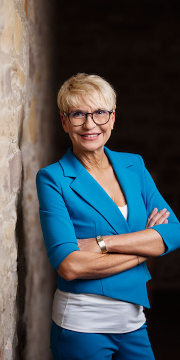 Dr. Andrea Behr, MdL